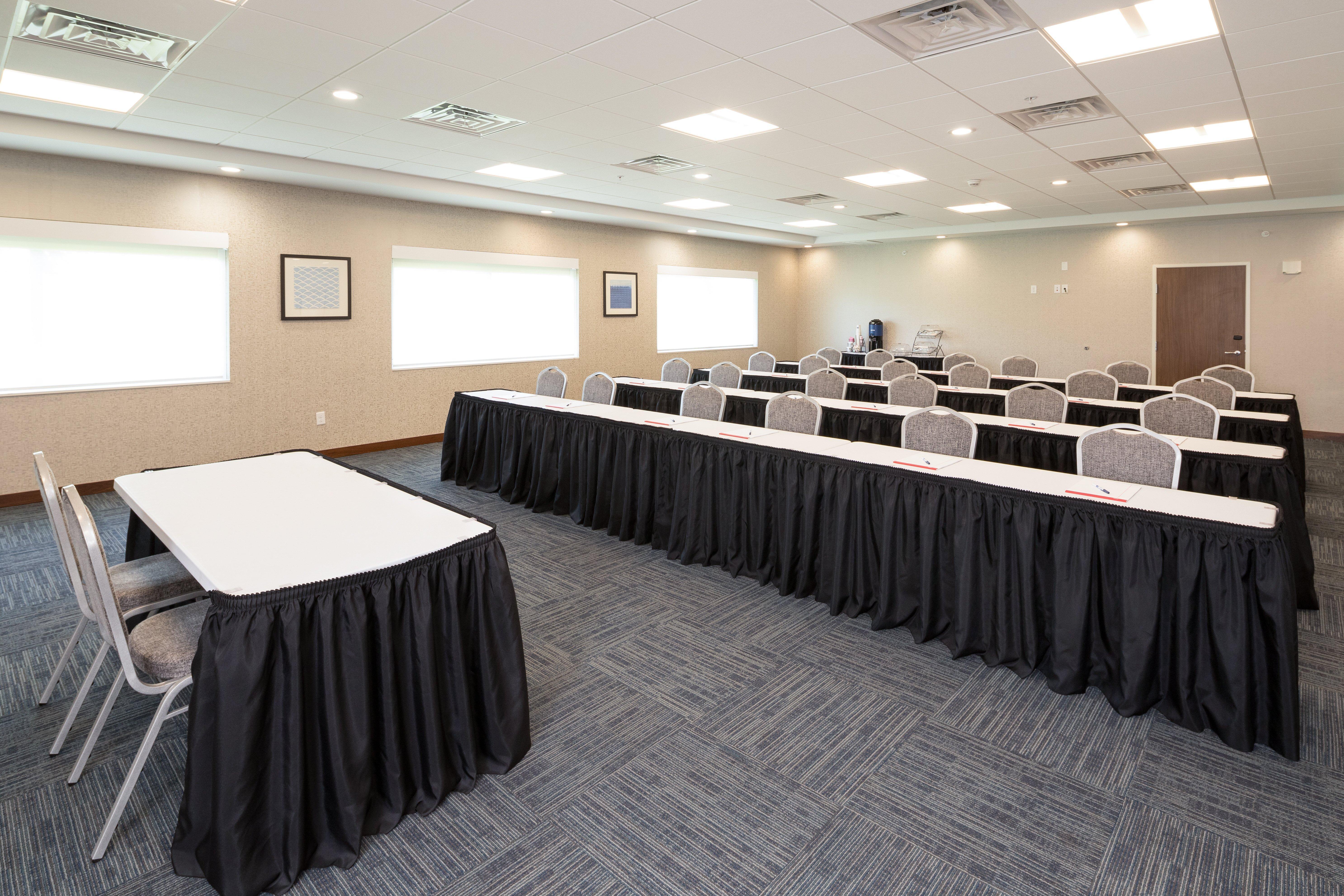 Holiday Inn Express & Suites - Portage By Ihg Exterior foto