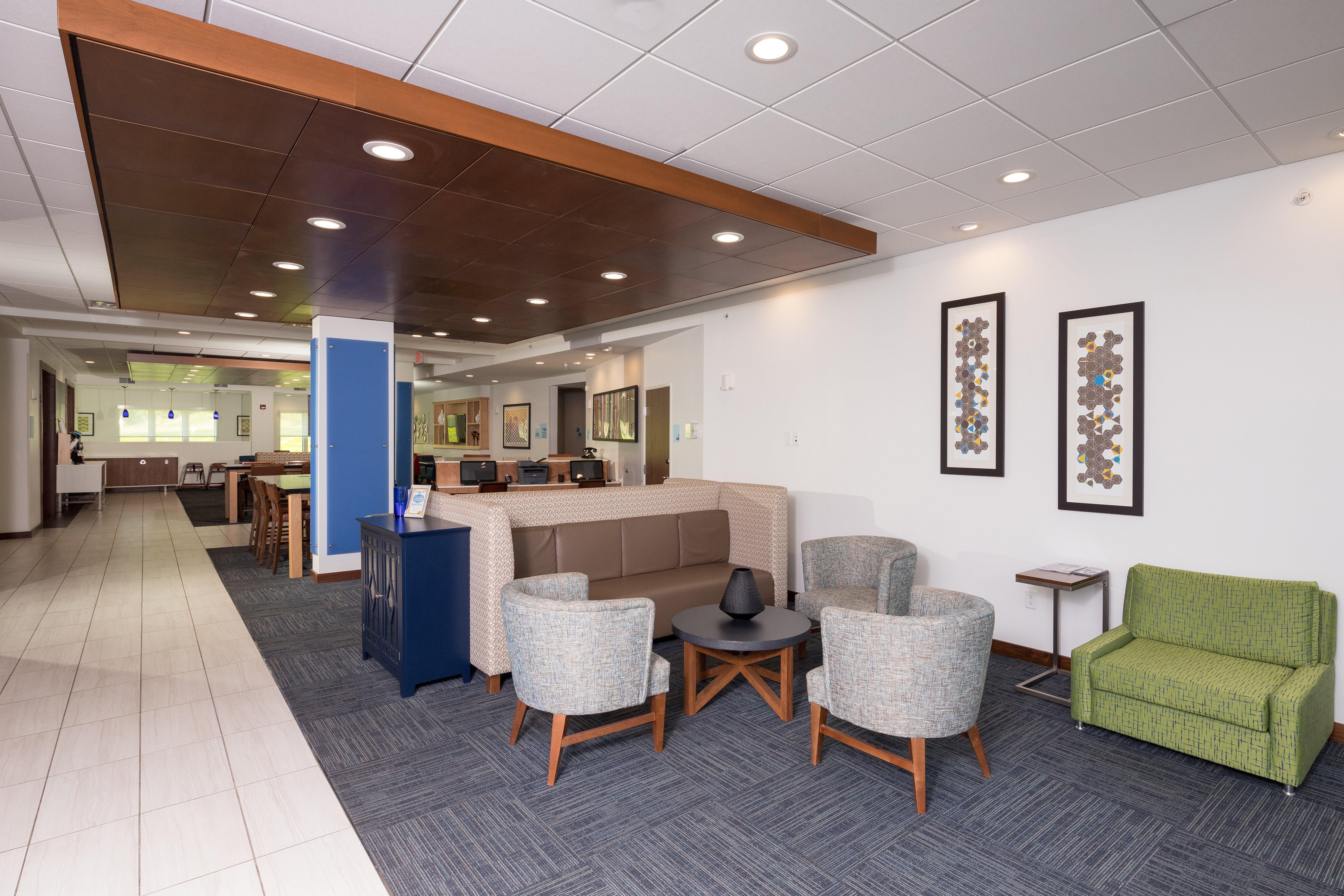 Holiday Inn Express & Suites - Portage By Ihg Exterior foto