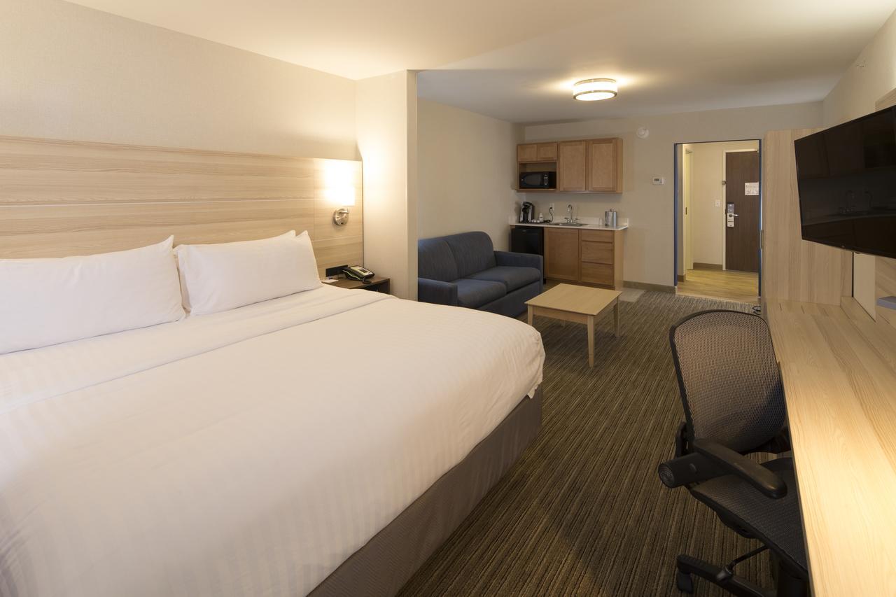 Holiday Inn Express & Suites - Portage By Ihg Exterior foto