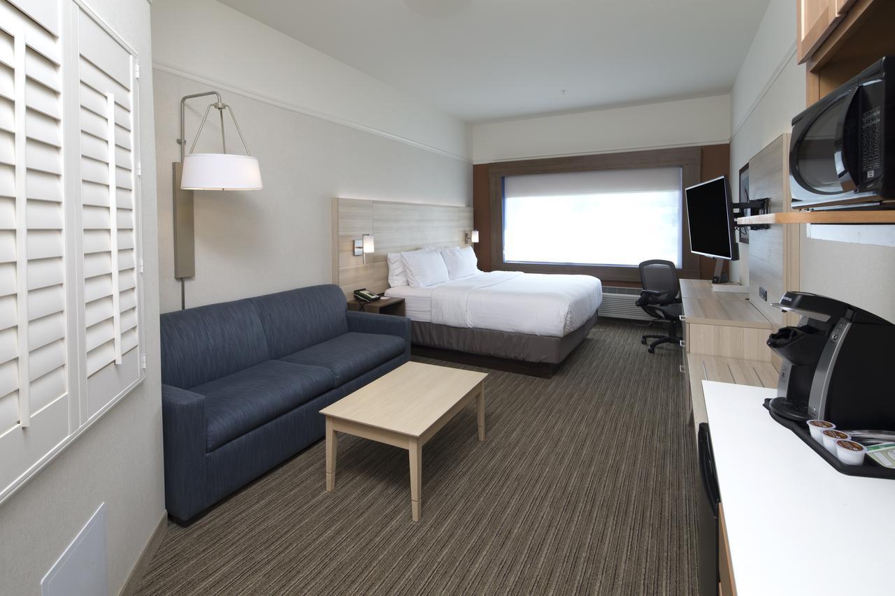 Holiday Inn Express & Suites - Portage By Ihg Exterior foto